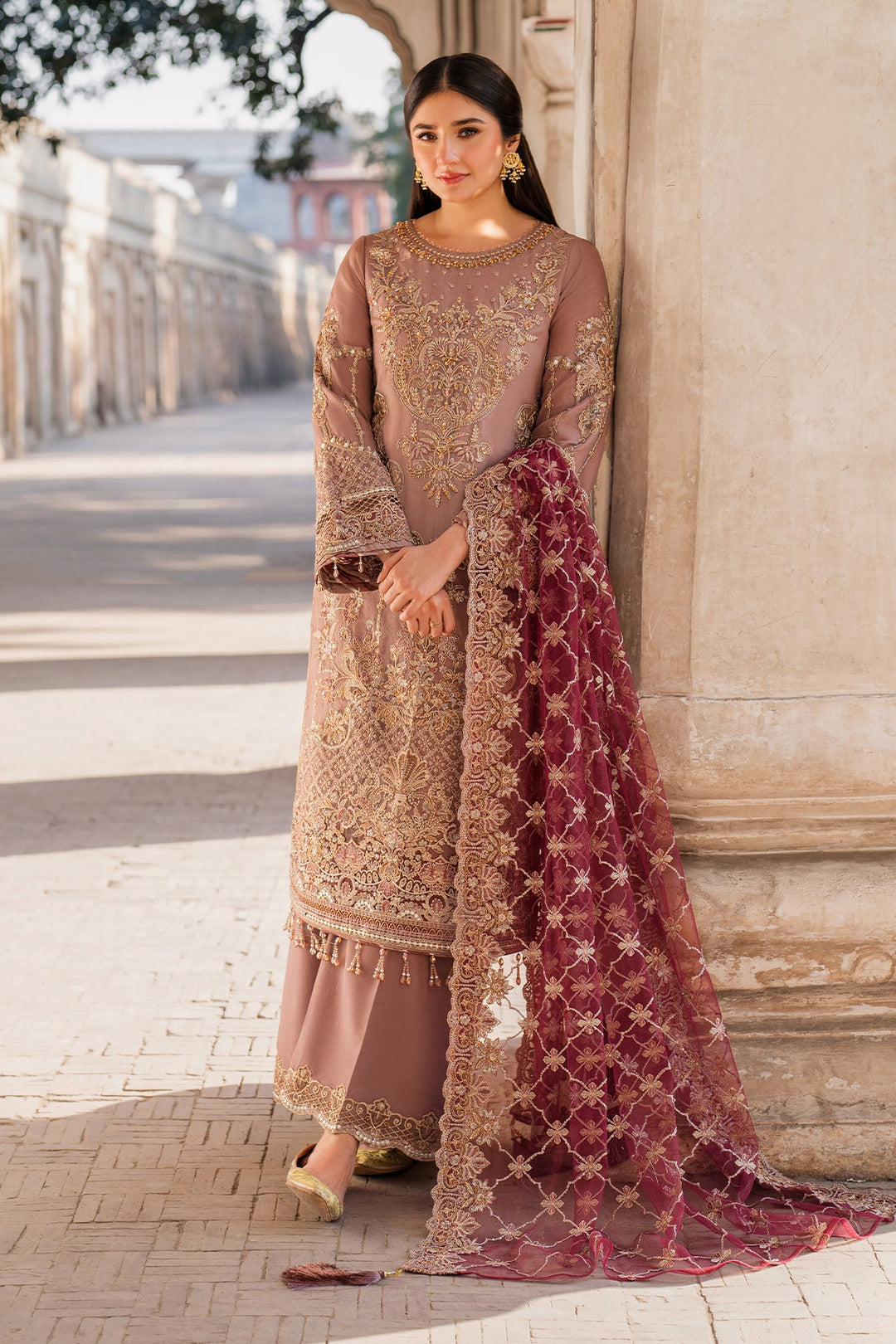 Elegant Light Pink Embroidered Pakistani Salwar Kameez Dupatta