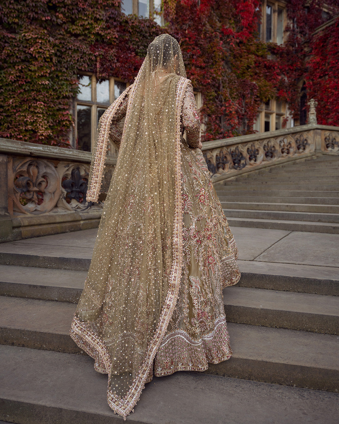 Elegant Pakistani Bridal Dress: Tissue Lehenga Choli