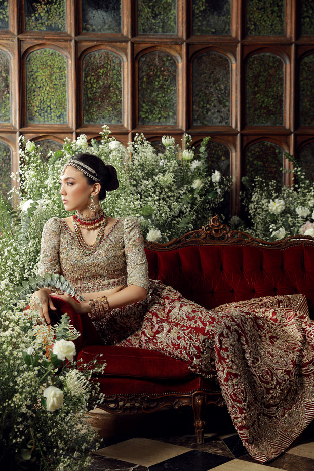 Elegant Pakistani Bridal Outfit in Wedding Choli Lehenga Style