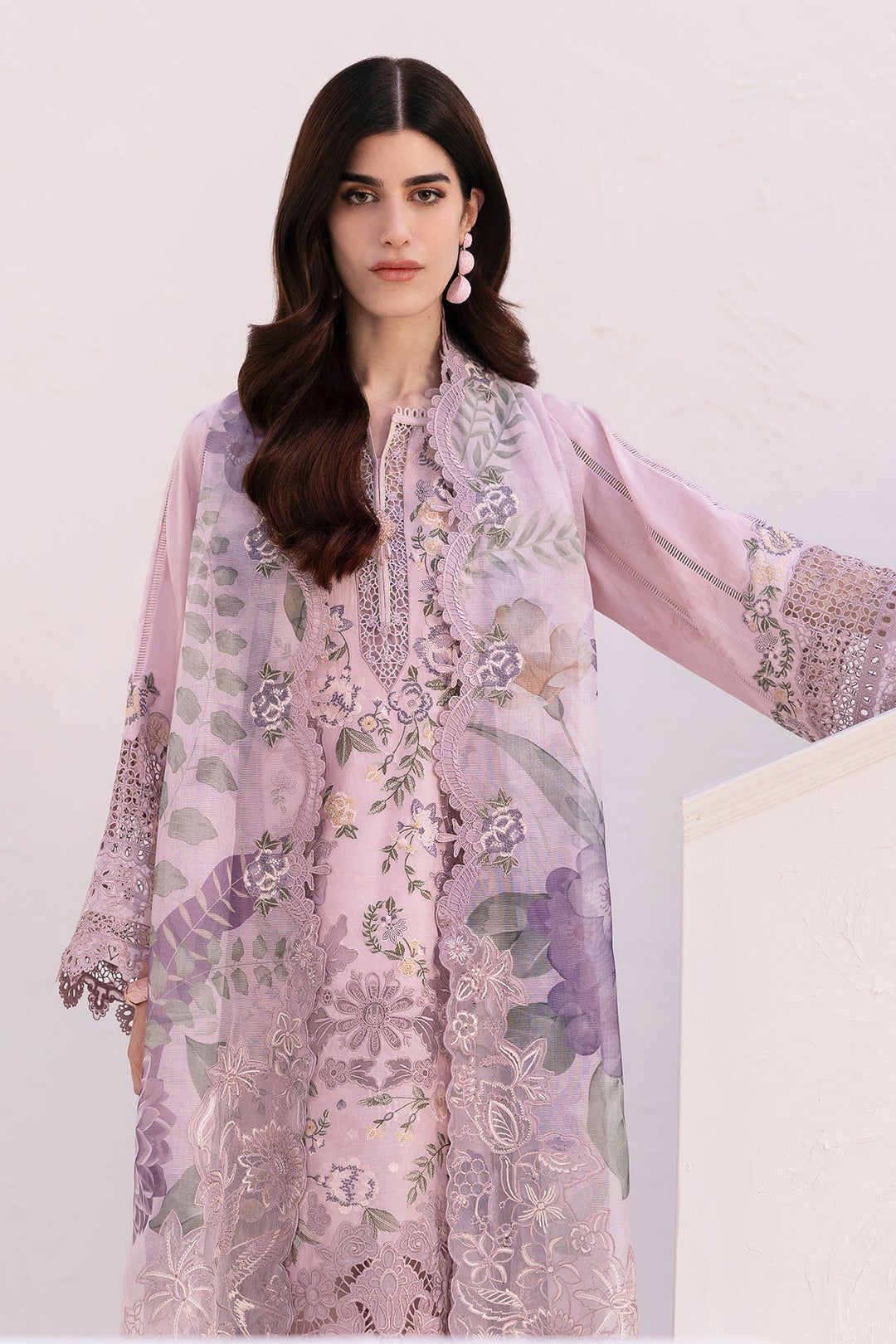 Elegant Pakistani Salwar Kameez Schiffli Design with Chiffon Dupatta