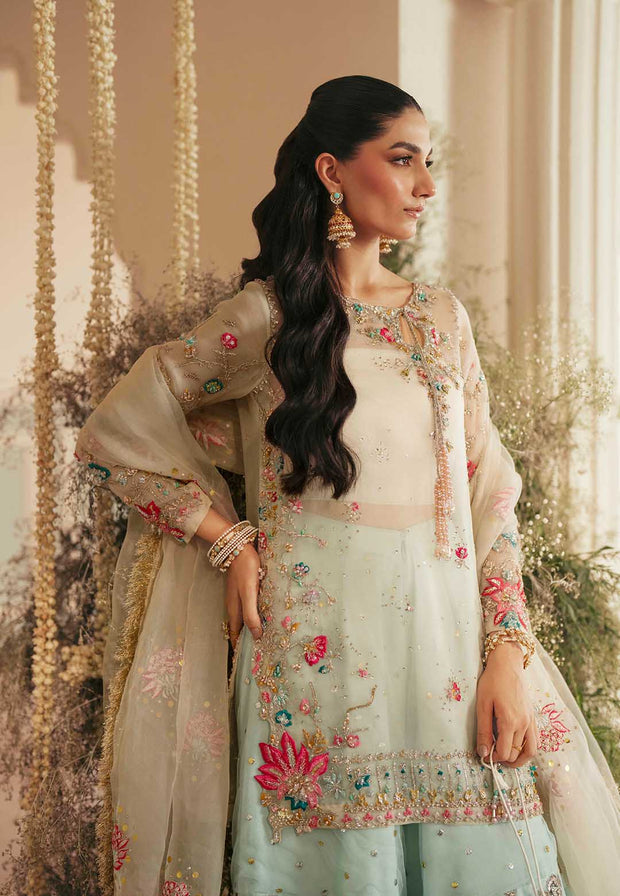 Elegant Pakistani Wedding Dress in Kameez and Gharara Style