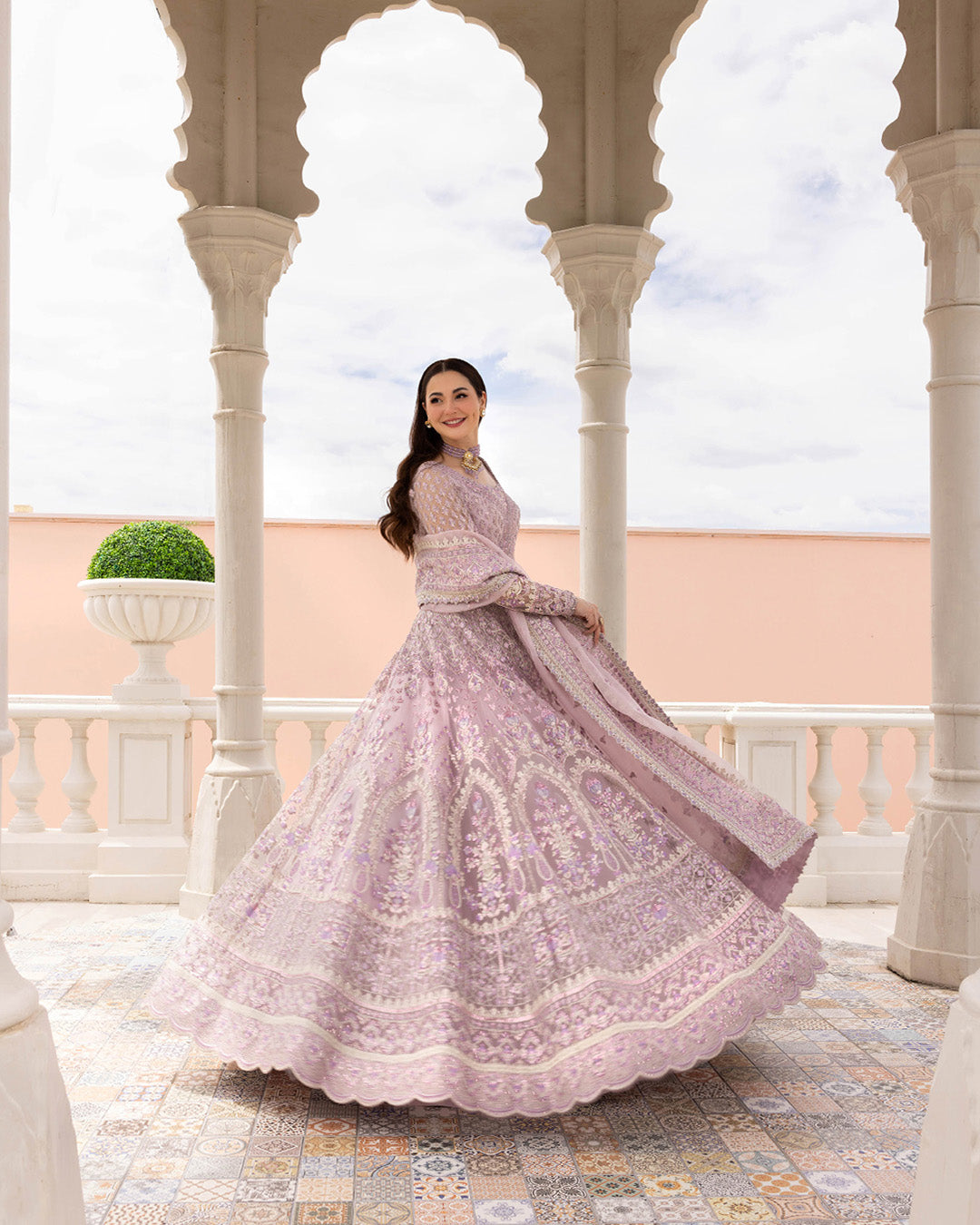 Elegant Pakistani Wedding Dress in Lilac Lehenga Choli Style