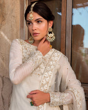Elegant Pakistani Wedding Dress in White Gharara Kameez Style