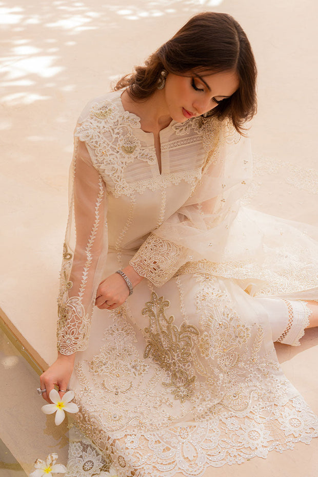 Elegant Premium Ivory Kameez Trousers Pakistani Wedding Dress