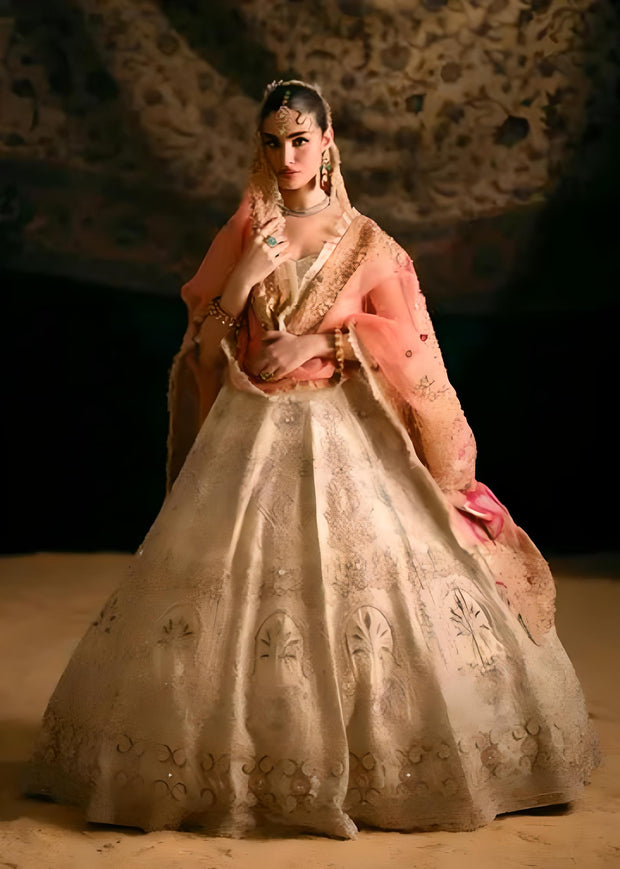 Elegant Pakistani Bridal Wear in Pishwas and Dupatta Style