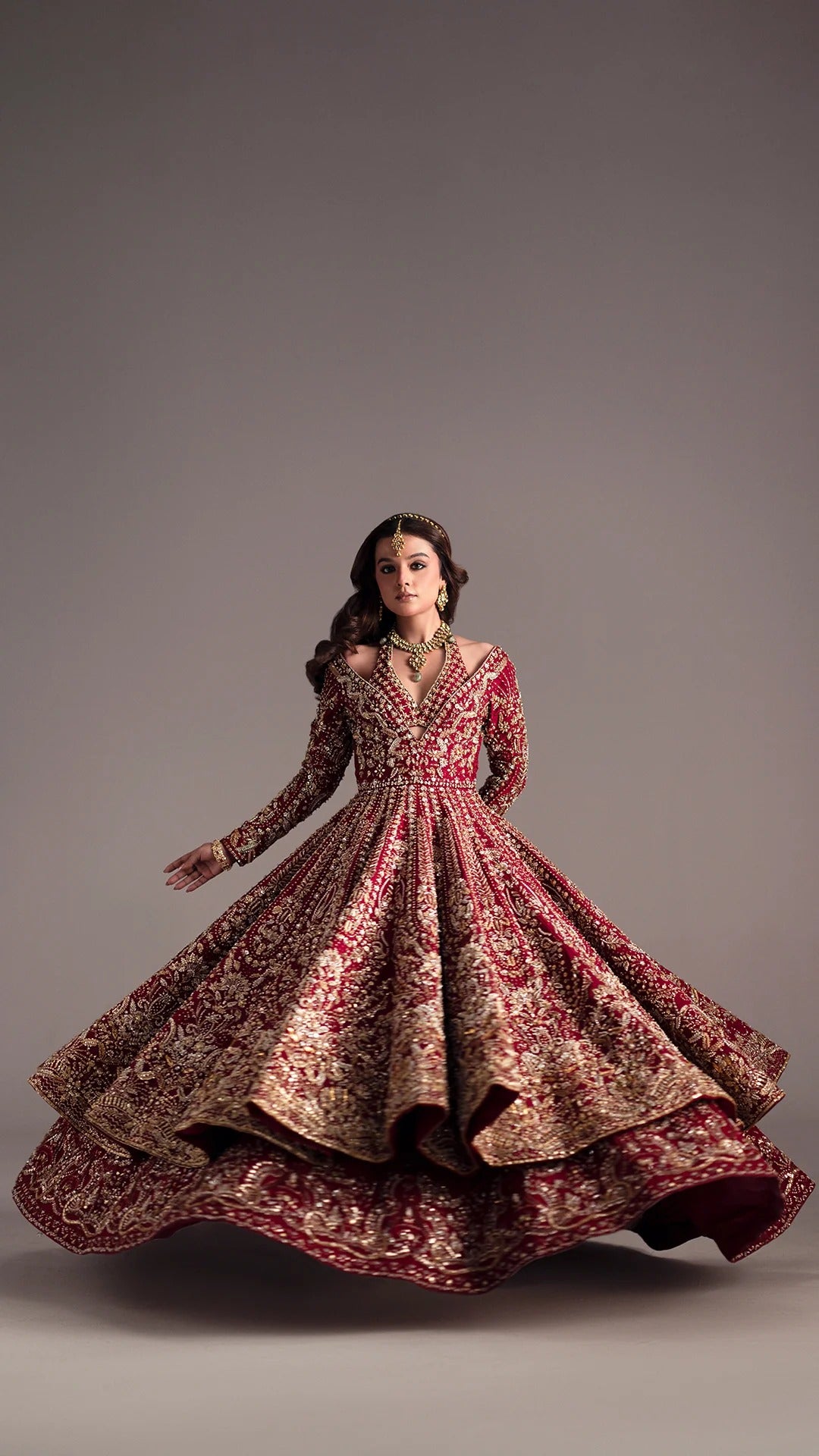 Elegant Pakistani Bridal Wedding Dress in Red Pishwas Style