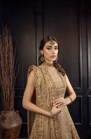 Ivory Pakistani Bridal Lehenga with Gold Zardozi Work