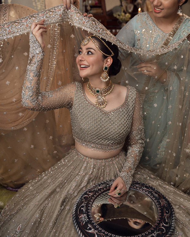 Floral Embroidered Beige Pakistani Bridal Lehenga Choli Royal Dress