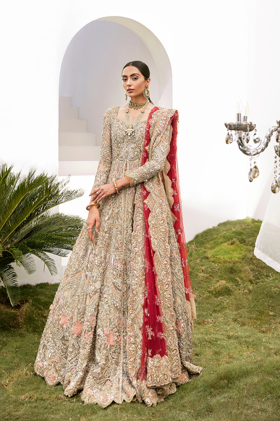 Elegant Golden Pakistani Bridal Dress for Your Big Day