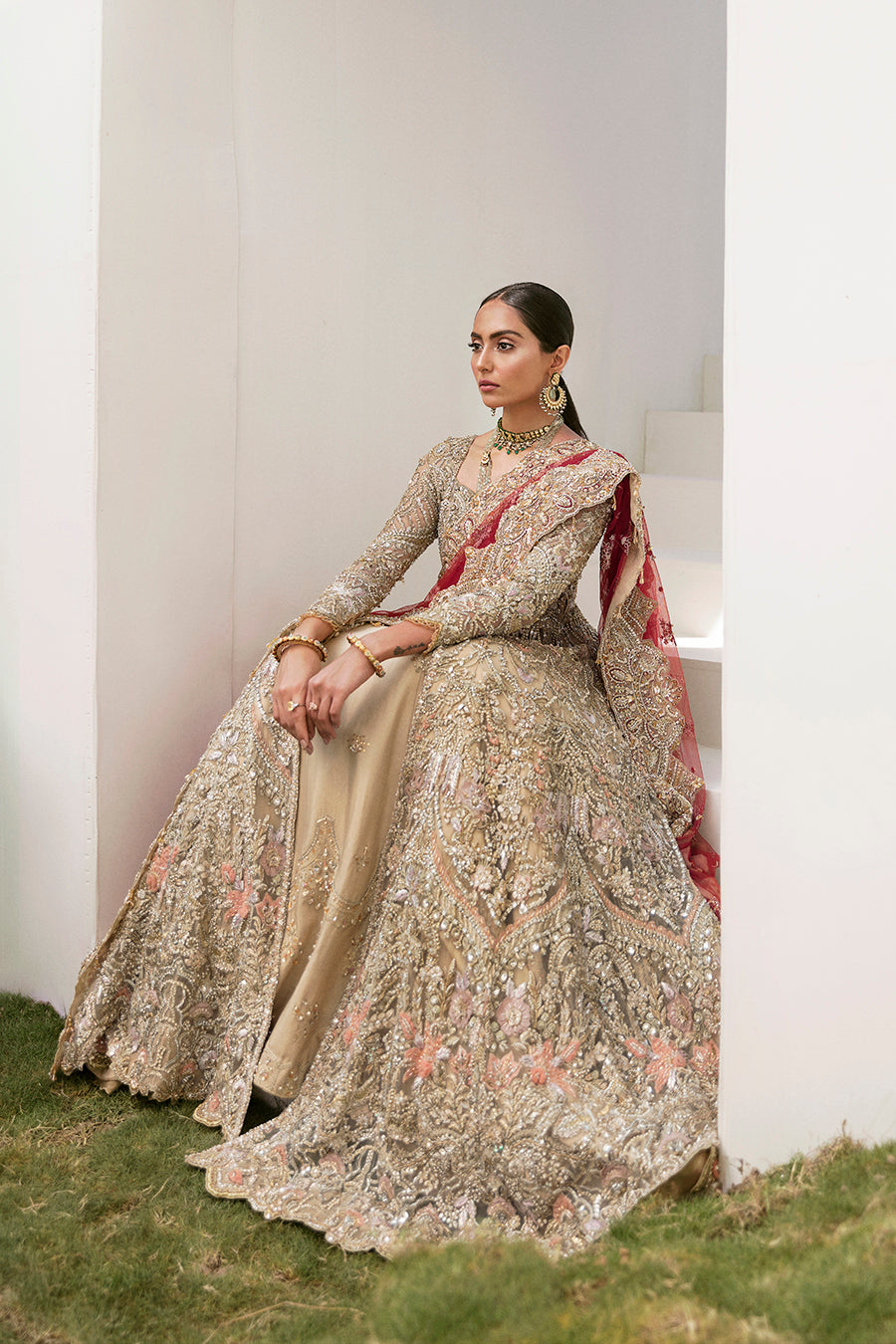 Elegant Golden Pakistani Bridal Dress for Your Big Day
