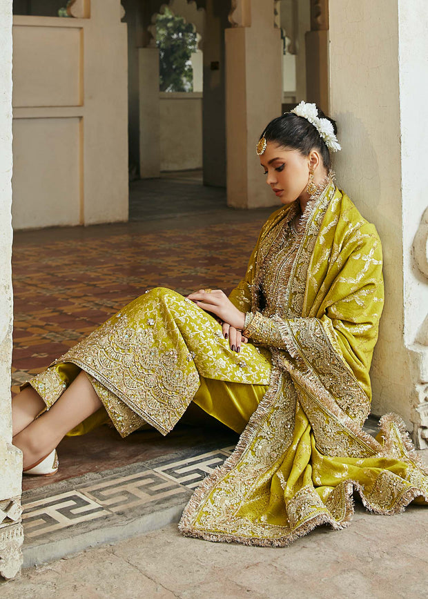 Green Pakistani Wedding Dress in Kameez Trousers Style