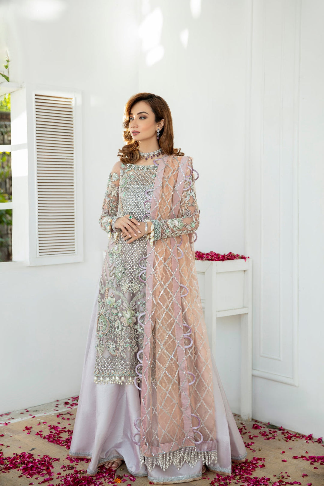 Elegant Mauve Pakistani Bridal Dress for Your Wedding