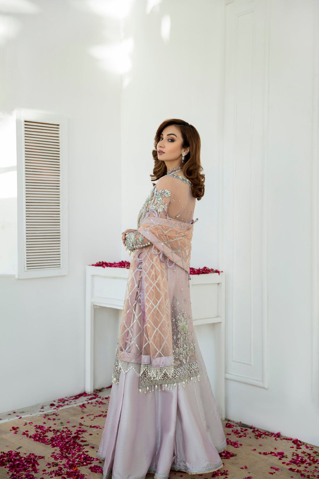 Elegant Mauve Pakistani Bridal Dress for Your Wedding