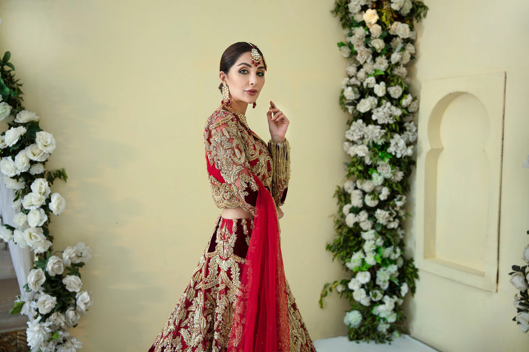 Regal Red Pakistani Bridal Dress with Luxurious Embellishments