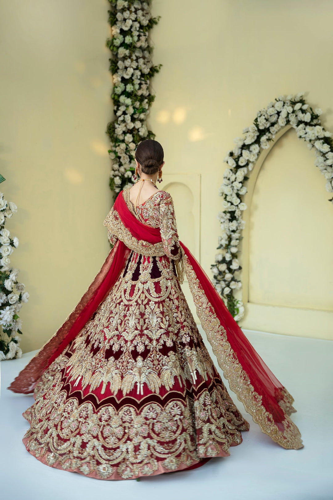 Regal Red Pakistani Bridal Dress with Luxurious Embellishments