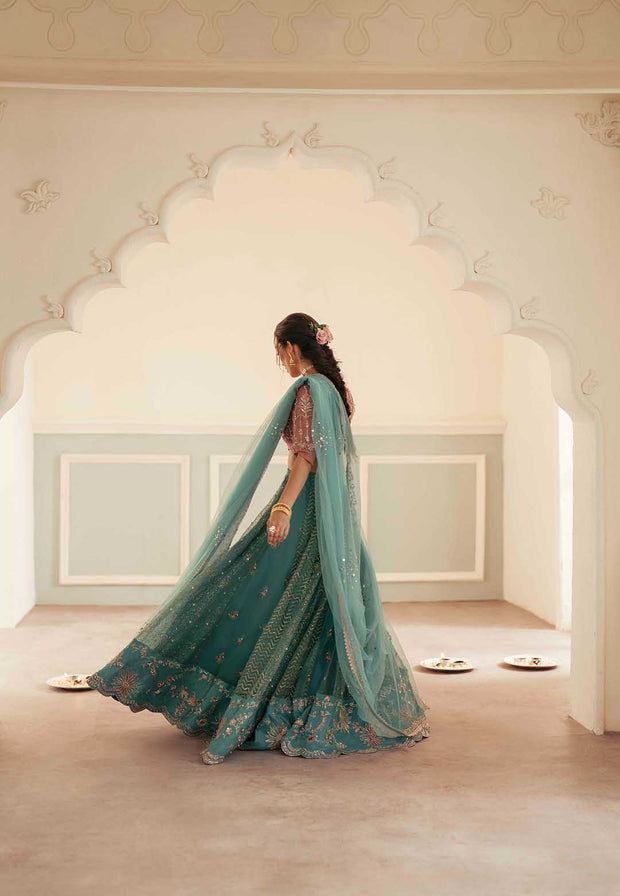 Indian Bridal Dress in Choli Dupatta and Lehenga Style Online