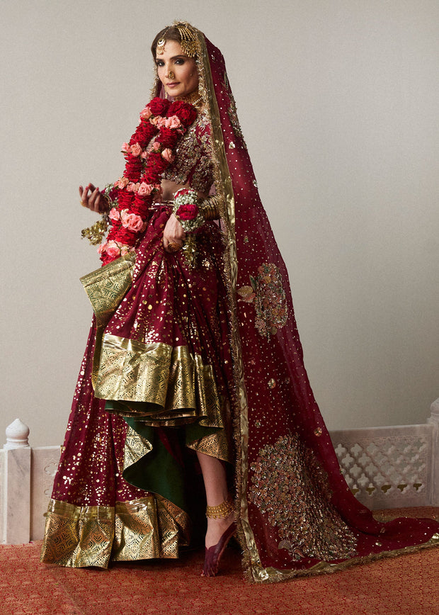 Indian Bridal Dress in Wedding Choli and Lehenga Style Online