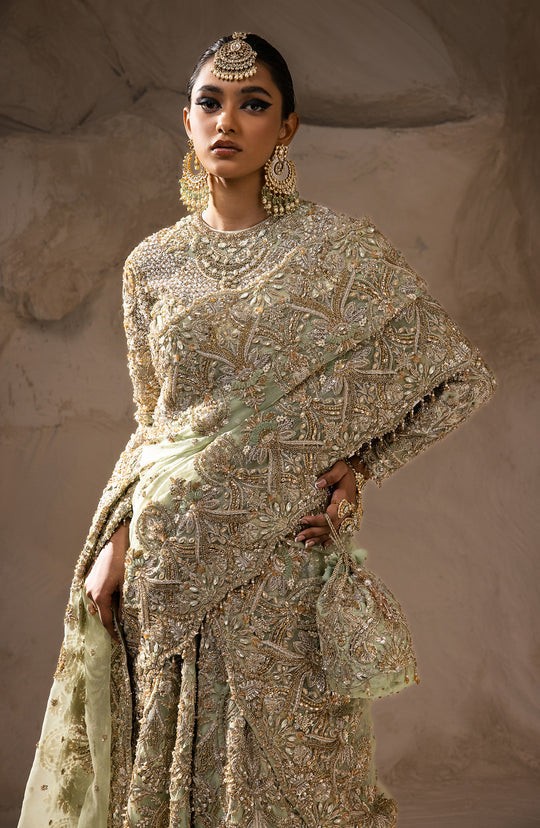 Latest Bridal Lehenga Choli Dupatta Pakistani Wedding Dress
