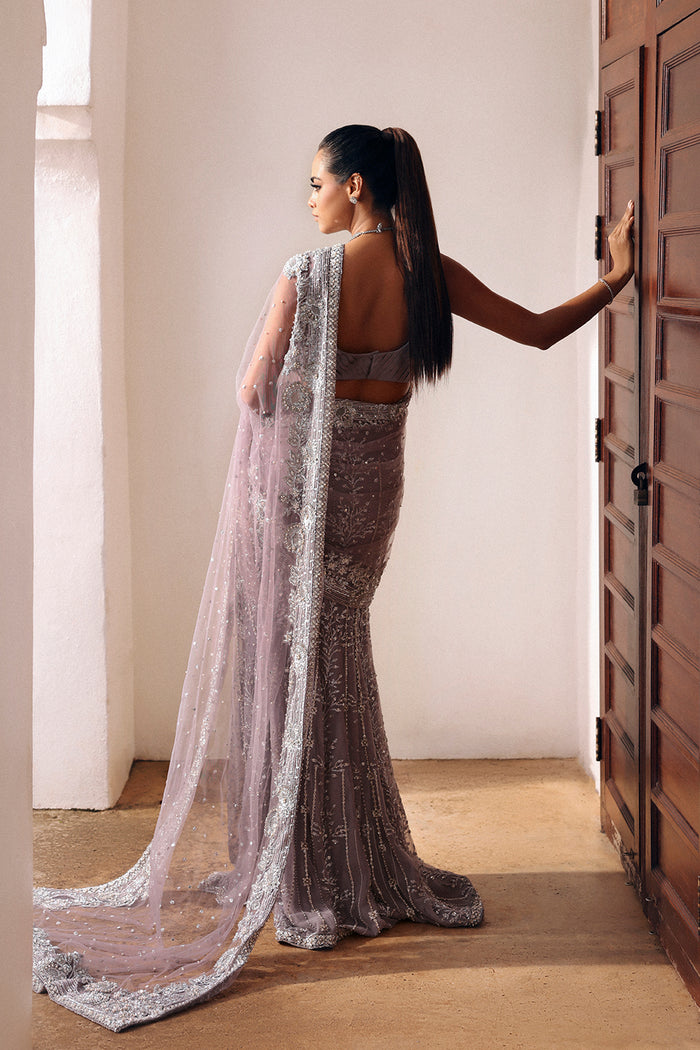Latest Bridal Wedding Dress in Elegant Saree and Blouse Style