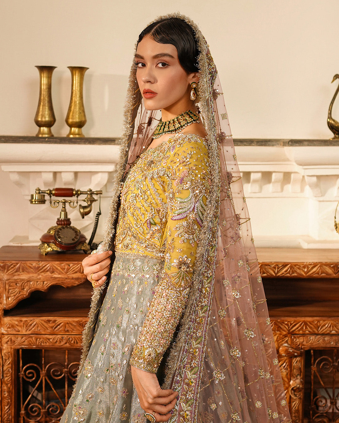 Luxury Pakistani Bridal Lehenga and Choli Dress for Weddings