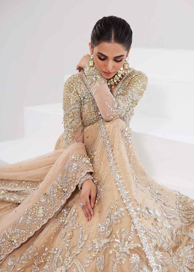 Latest Pakistani Bridal Dress in Gold Pishwas Lehenga Style