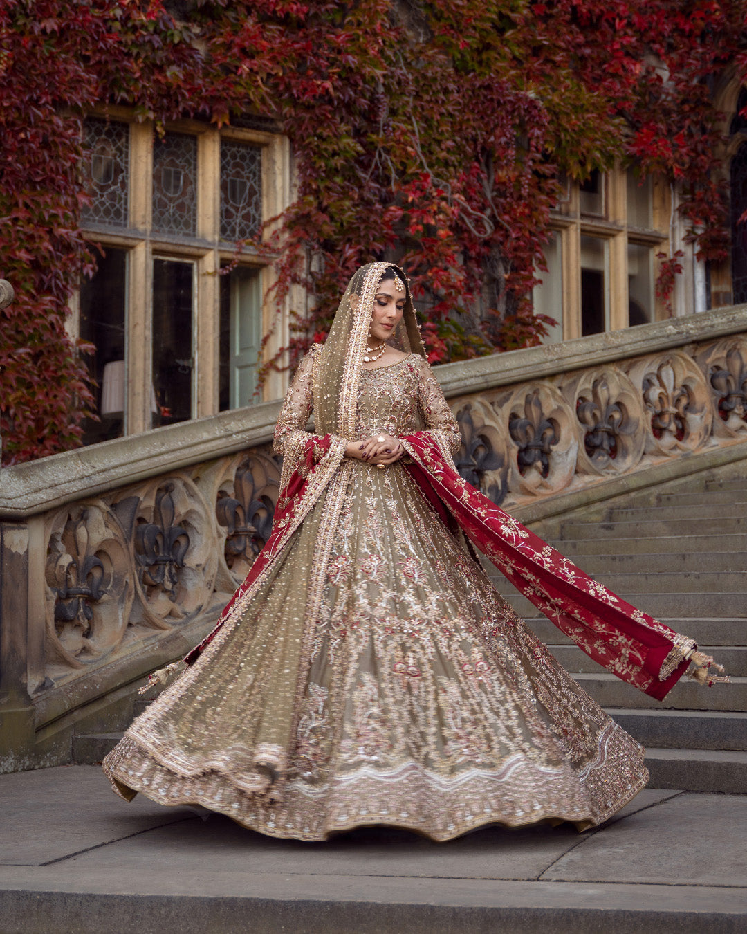 Elegant Pakistani Bridal Dress: Tissue Lehenga Choli