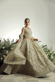 Latest Pakistani Bridal Dress in Wedding Choli Lehenga Style