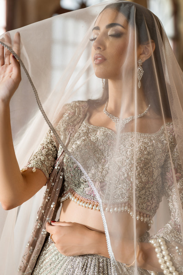 Elegant Pakistani Bridal Lehenga Choli for Your Special Day