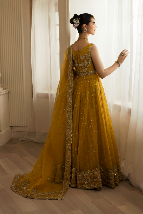 Latest Pakistani Bridal Mehndi Dress in Pishwas Sharara Style