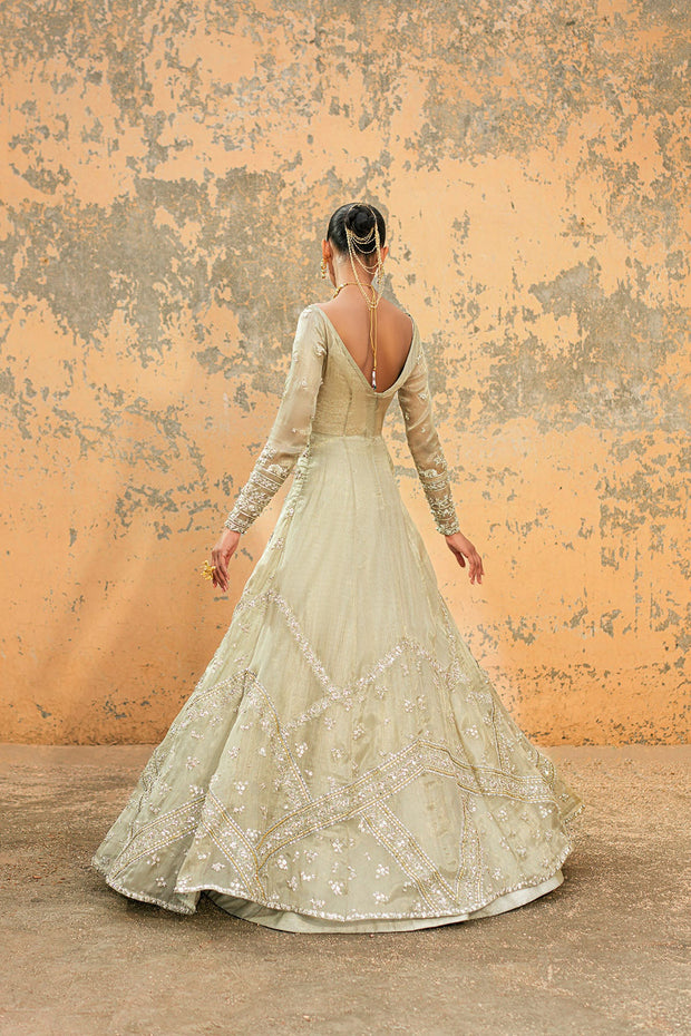 Latest Pakistani Wedding Dress in Bridal Gown Lehenga Style