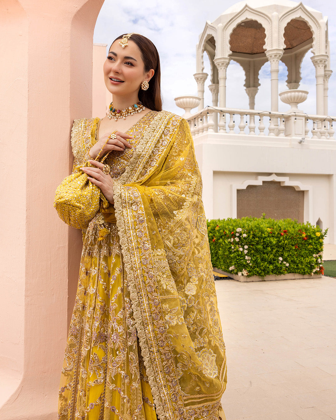 Latest Pakistani Wedding Dress in Traditional Pishwas Style