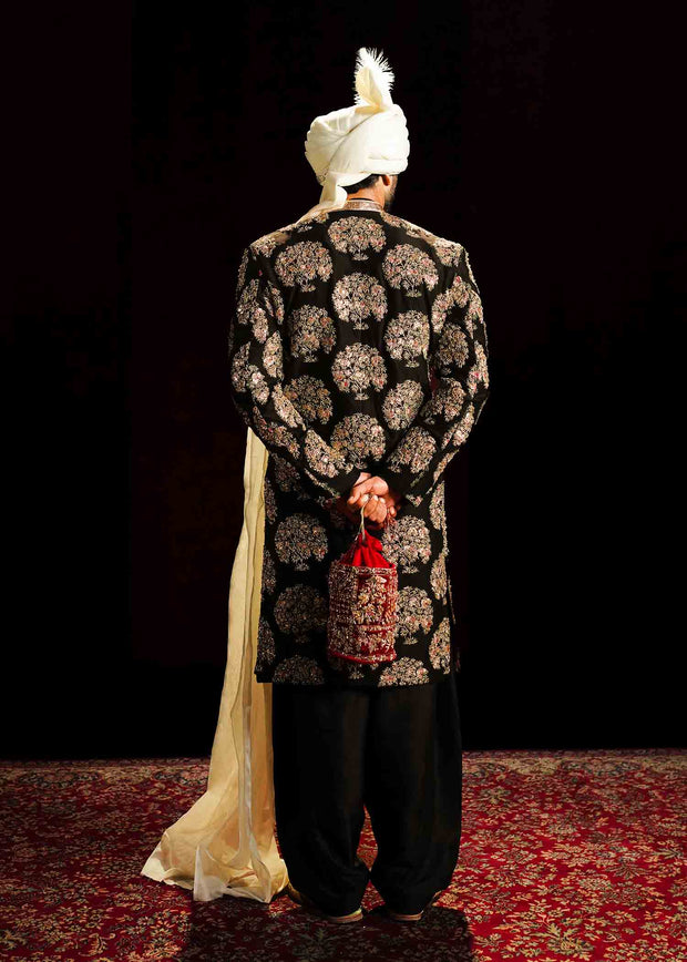Latest Royal Pakistani Groom Dress in Black Sherwani Style