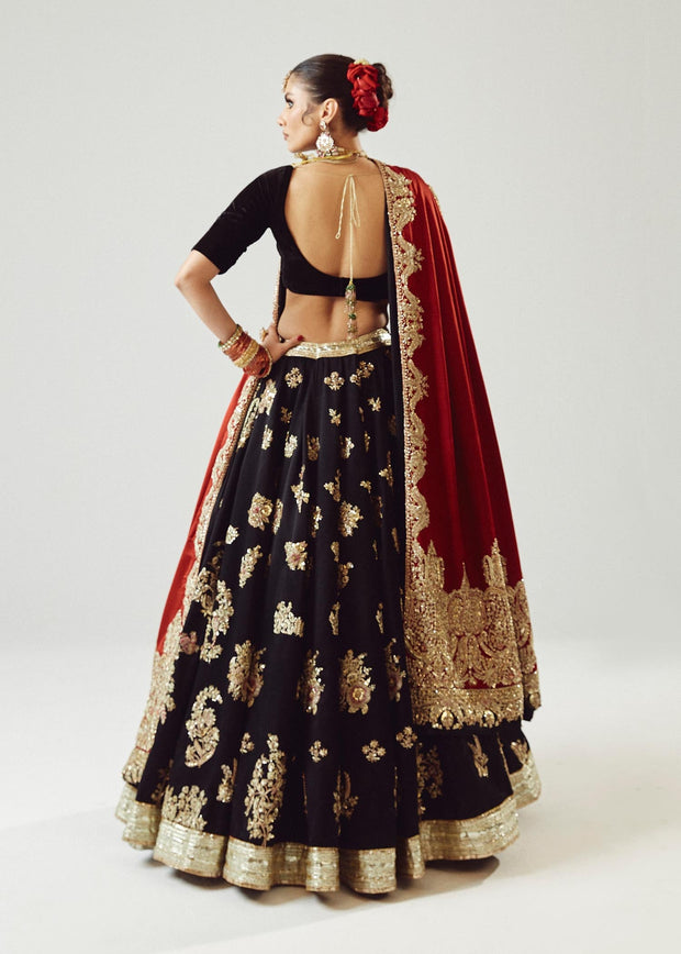 Latest Traditional Lehenga Choli Dupatta Bridal Wedding Dress