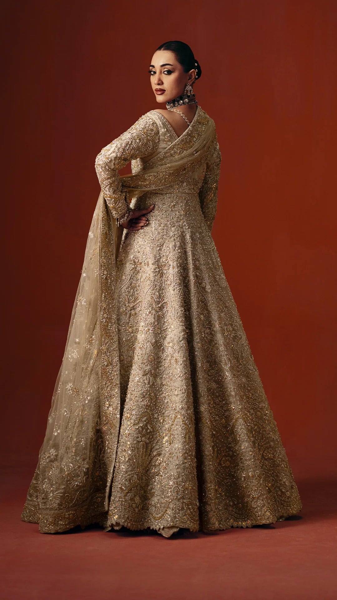 Latest Pakistani Bridal Dress in Wedding Gown Dupatta Style
