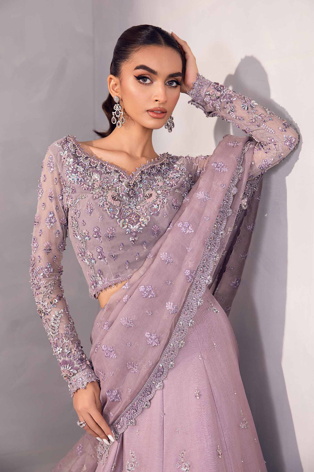 Stunning Pakistani Bridal Dress & Lehenga for Your Wedding