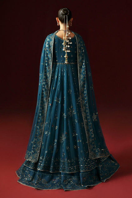 Latest Pakistani Wedding Dress in Elegant Maxi Dupatta Style