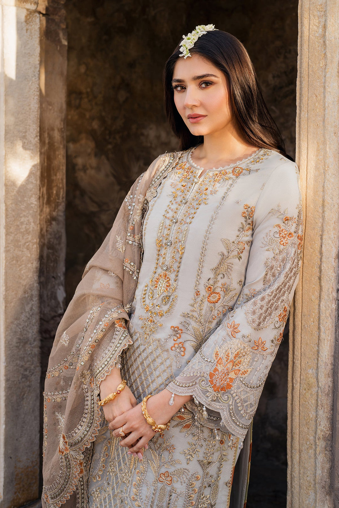 Luxury Embroidered Grey Pakistani Kameez with Organza Dupatta