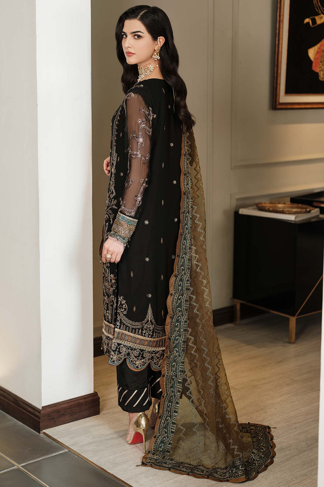 Luxury Golden Embroidered Black Pakistani Salwar kameez