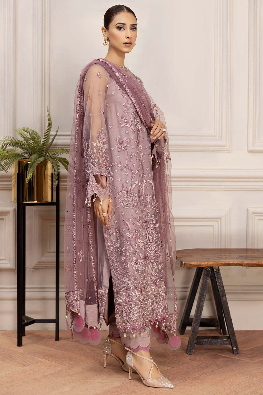 Luxury Lilac Chiffon Pakistani Salwar Kameez Embroidered Dupatta