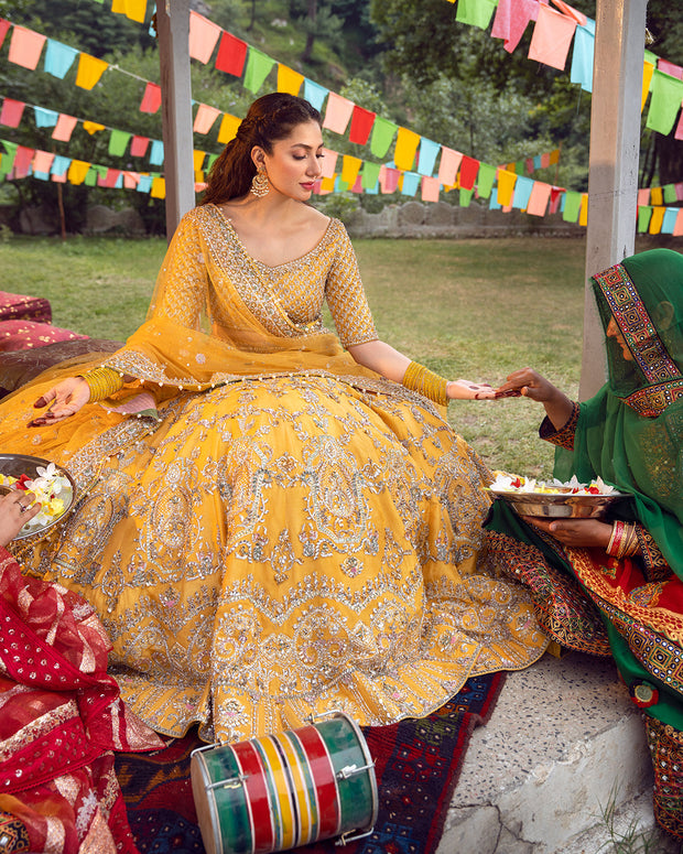 Luxury Yellow Pakistani Bridal Dress Tulle Embroidered Lehenga Choli Outfit