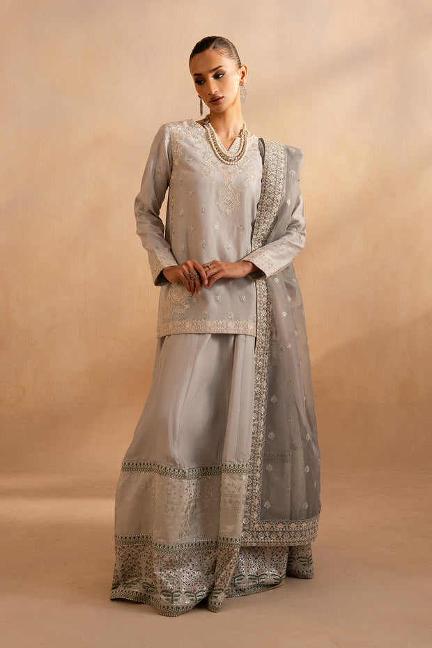 Elegant Embroidered Pakistani Dress Ensemble