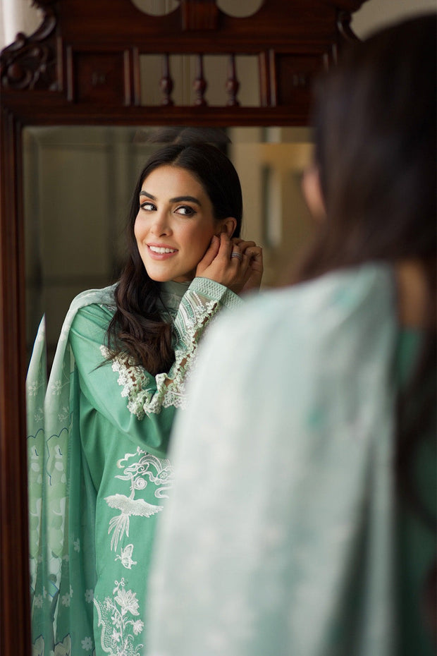 Green Embroidered Organza Ensemble With Dupatta Pakistani Dress