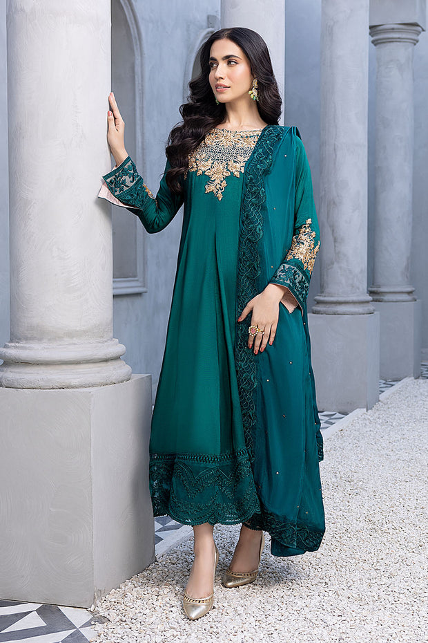 New Classic Green Embellished Pakistani Salwar Kameez with Dupatta 2023