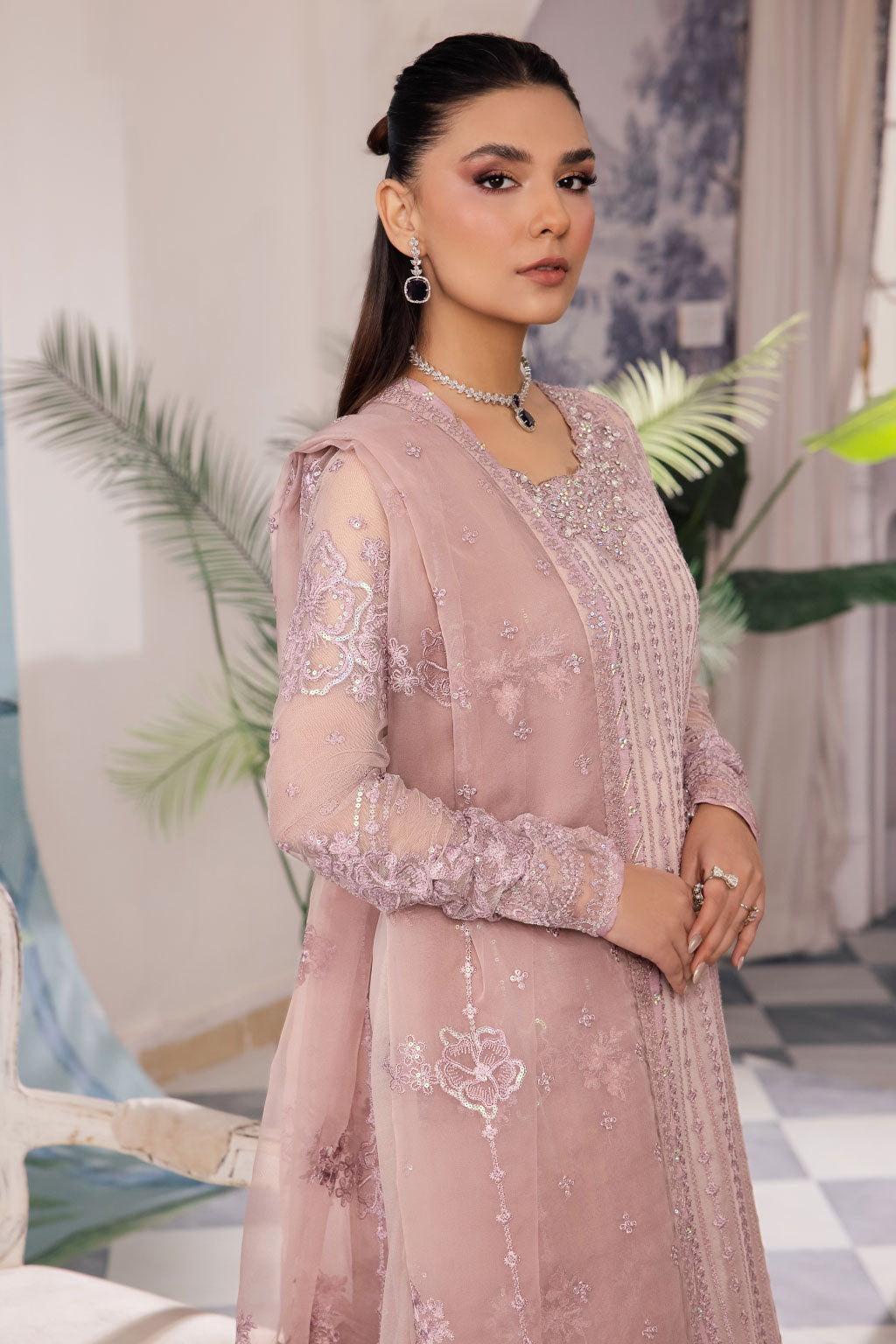 New Elegant Tea Pink Embroidered Pakistani Salwar Kameez Dupatta Suit 2024
