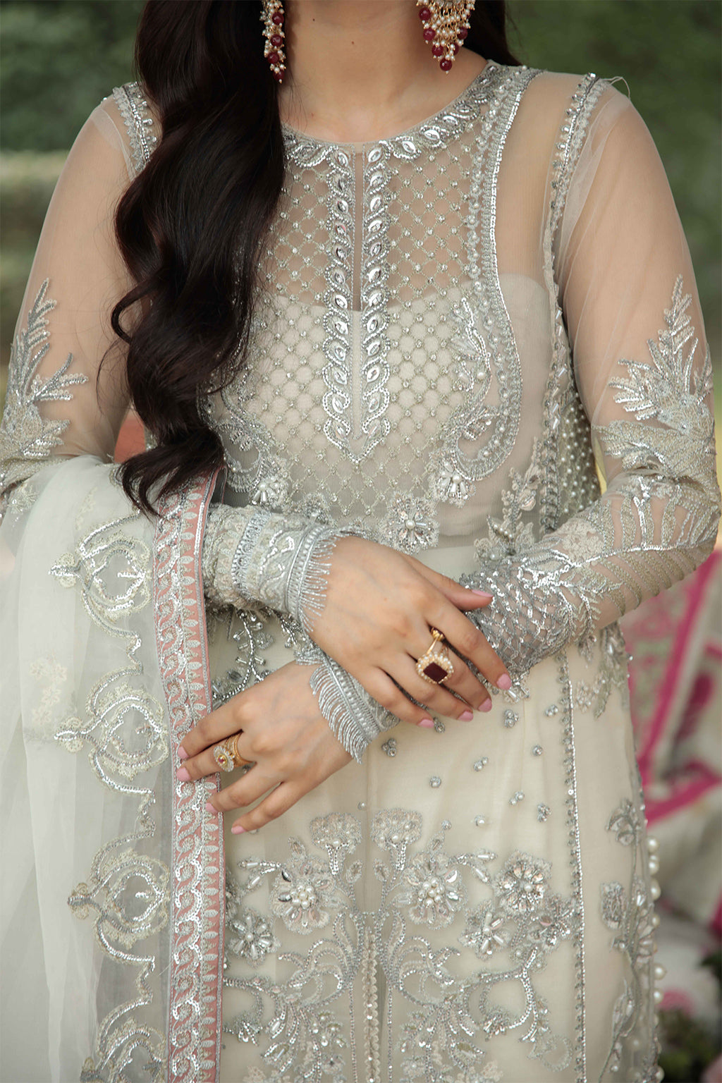 New Ethereal White Embroidered Pakistani Wedding Dress Kameez Trousers 2023