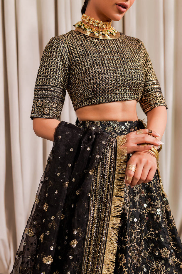 New Golden Black Embroidered Pakistani Lehenga Choli Wedding Dress 2023