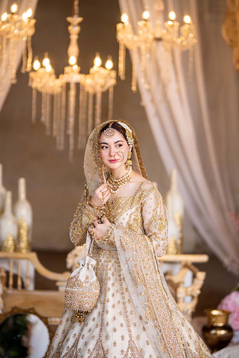 Off White Pishwas and Lehenga Pakistani Bridal Dress Online