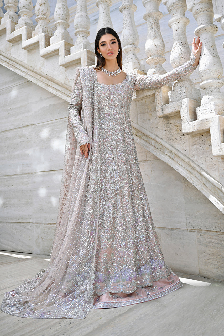 Stunning Pakistani Bridal Lehenga & Peshwas for Your Dream Wedding