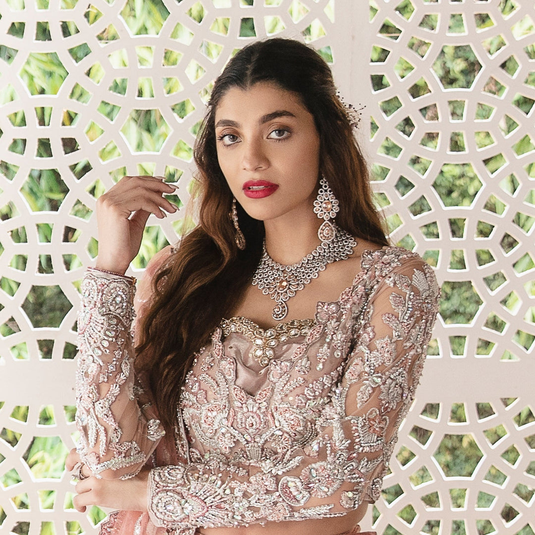 Elegant Pakistani Bridal Dress: Pink Lehenga & Choli