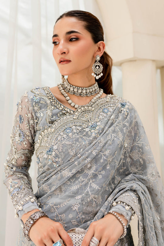 Pakistani Bridal Dress in Royal Saree Style for Wedding Online